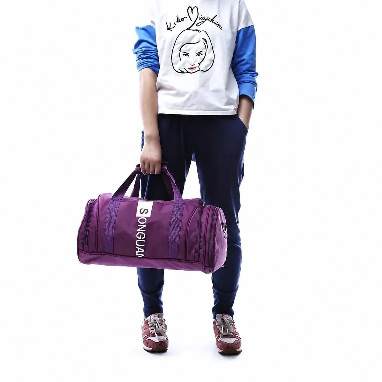 Travel and gym duffle bag compartments